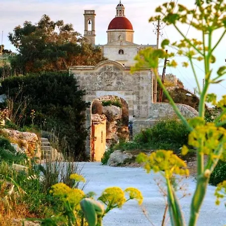Old Theatre F2 - Near Mdina For Short Lets Holiday